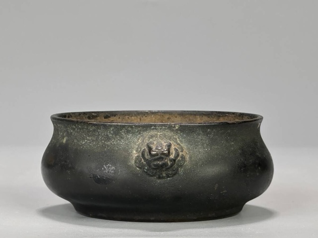 古玩銅器爐子真品鑒賞圖