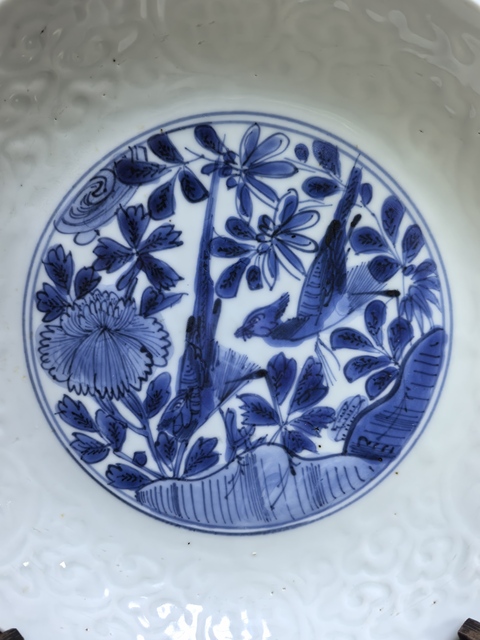 古玩陶瓷明晚期 萬歷前后 青花雉雞牡丹圖 暗刻紋盤拍賣，當前價格5500元