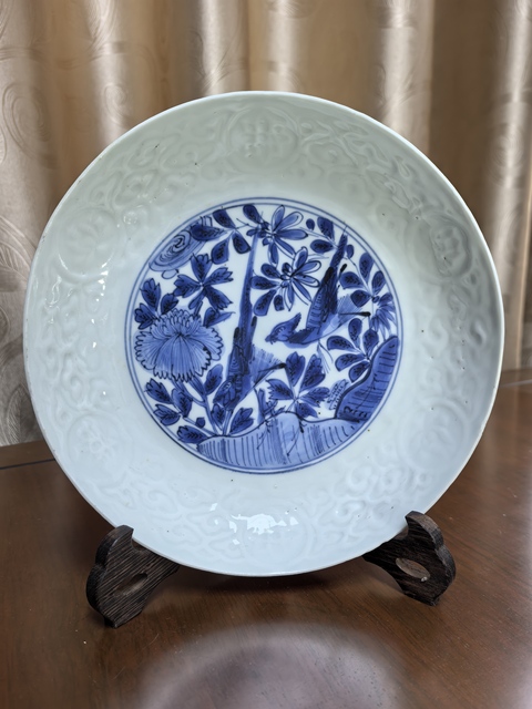 古玩陶瓷明晚期 萬歷前后 青花雉雞牡丹圖 暗刻紋盤拍賣，當前價格5500元