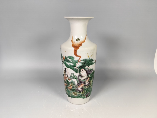 古玩陶瓷晚清合和二仙人物紋五彩觀音瓶真品鑒賞圖