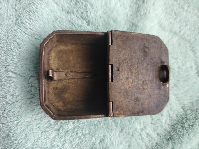 古玩銅器煙膏盒真品鑒賞圖