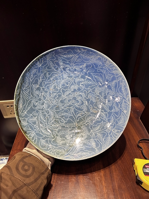 古玩陶瓷花卉紋盤真品鑒賞圖