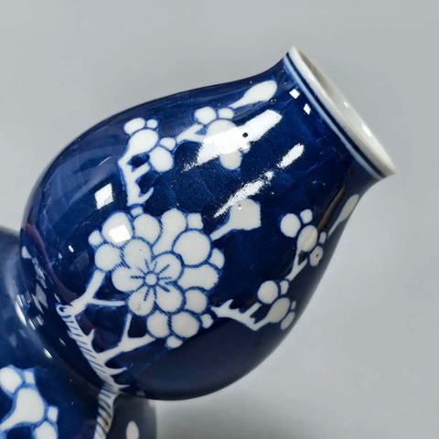 古玩陶瓷青花冰梅圖葫蘆瓶真品鑒賞圖