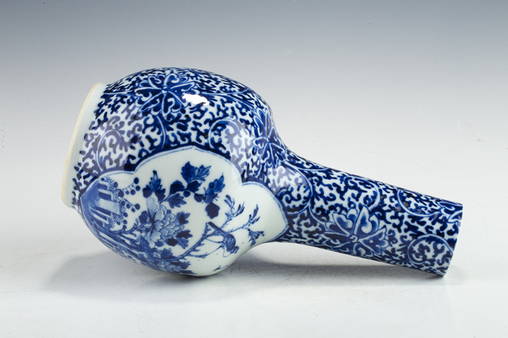 古玩陶瓷清晚·青花開窗花鳥紋瓶拍賣，當前價格1764元