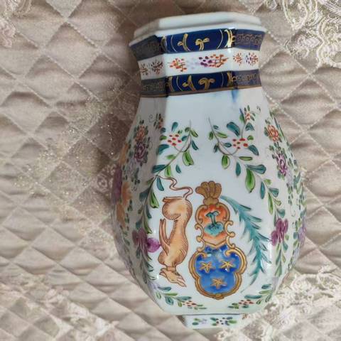 古玩陶瓷粉彩??章瓷六方蓋罐（日本）真品鑒賞圖