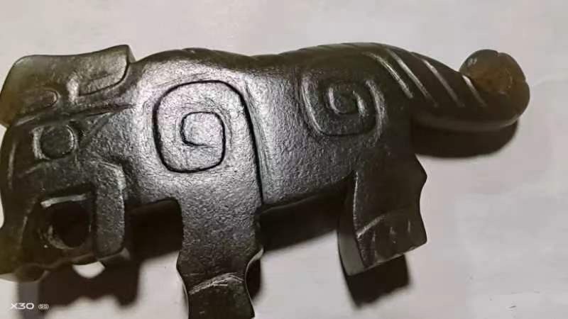 古玩玉器仿商代“玉螭虎”真品鑒賞圖