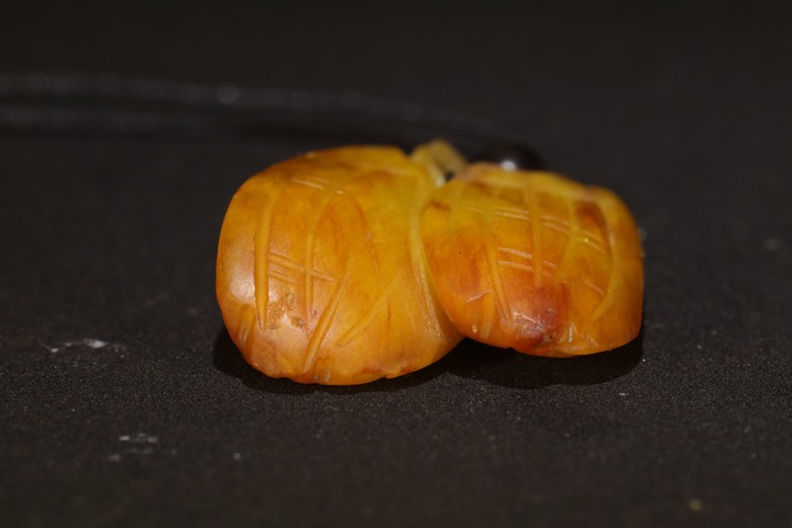 古玩玉器地方料瓜果件真品鑒賞圖