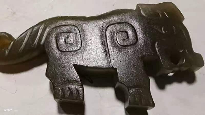 古玩玉器仿商代“玉螭虎”真品鑒賞圖