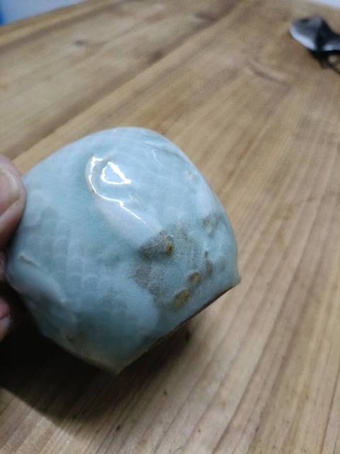 古玩陶瓷青釉印花魚(yú)紋罐真品鑒賞圖