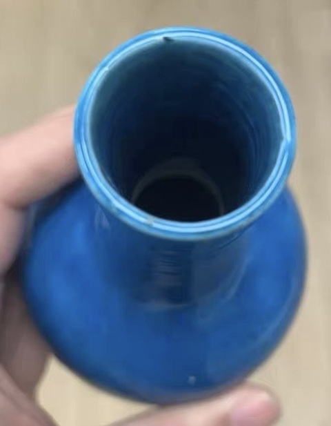 古玩陶瓷孔雀藍釉天球瓶真品鑒賞圖