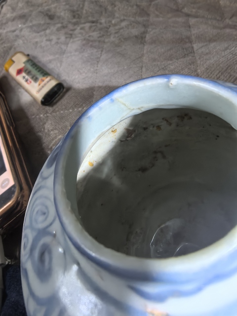 古玩陶瓷青花花卉紋罐真品鑒賞圖