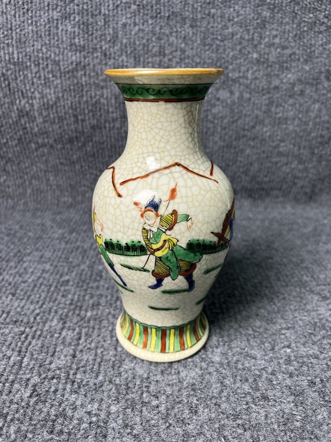 古玩陶瓷哥釉五彩刀馬人觀音瓶真品鑒賞圖