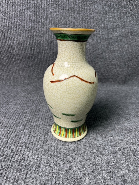 古玩陶瓷哥釉五彩刀馬人觀音瓶真品鑒賞圖