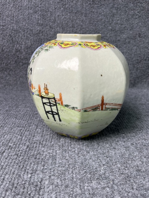 古玩陶瓷粉彩人物故事紋八方罐真品鑒賞圖