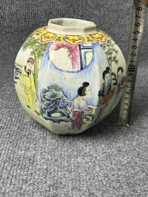 古玩陶瓷粉彩人物故事紋八方罐真品鑒賞圖
