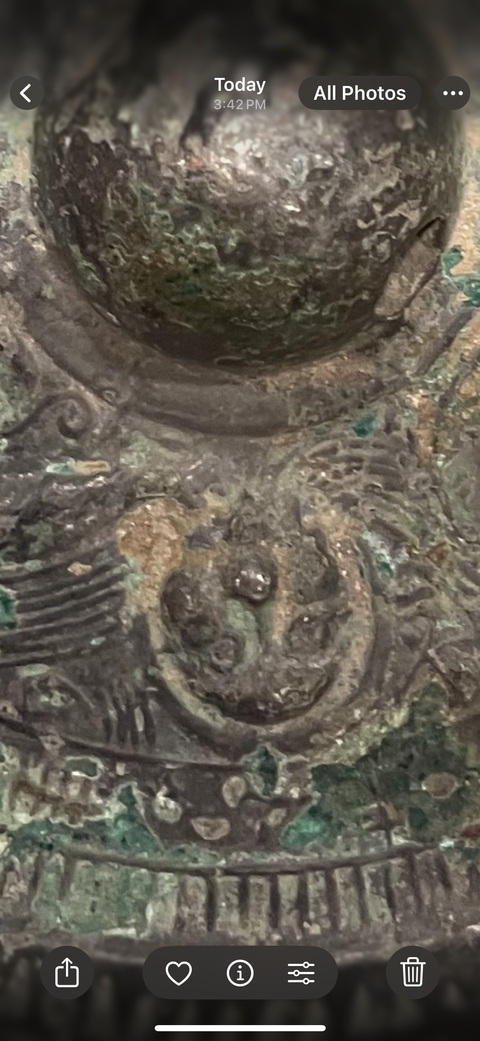 古玩銅器龍虎紋銅鏡真品鑒賞圖