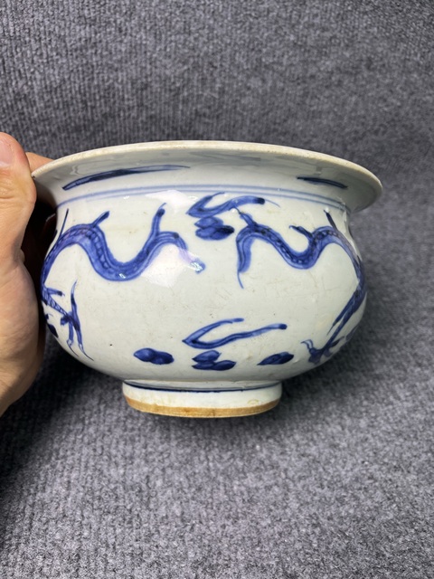 古玩陶瓷青花雙龍戲珠紋羅漢爐真品鑒賞圖