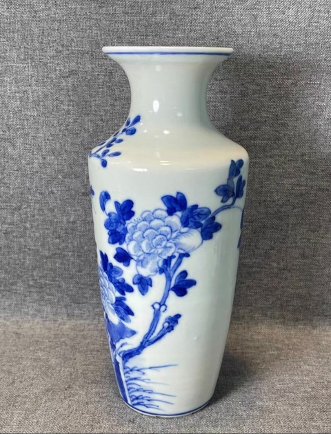 古玩陶瓷青花花鳥觀音瓶真品鑒賞圖