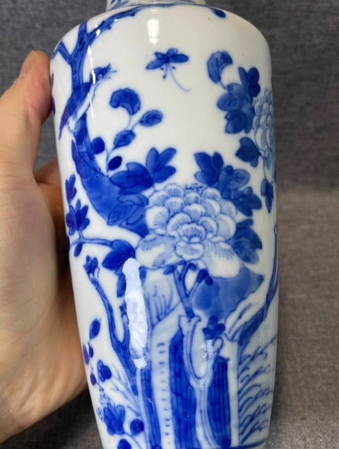 古玩陶瓷青花花鳥觀音瓶真品鑒賞圖