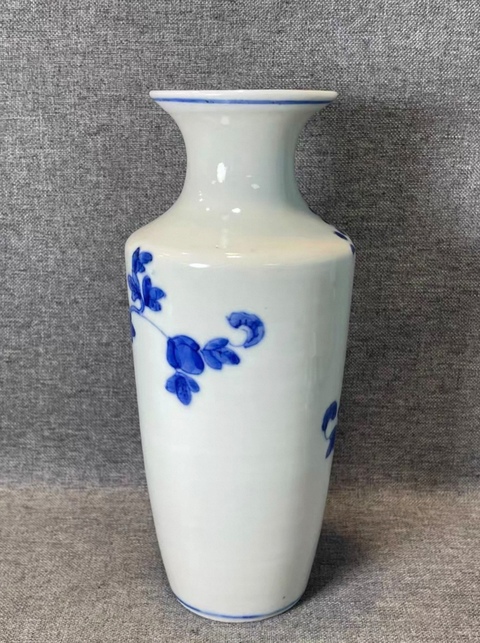 古玩陶瓷青花花鳥觀音瓶真品鑒賞圖