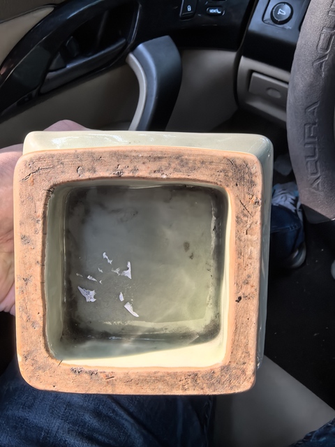 古玩陶瓷豆青釉印花瓶真品鑒賞圖