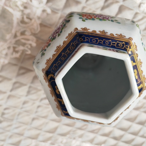 古玩陶瓷廣彩花卉紋將軍罐真品鑒賞圖