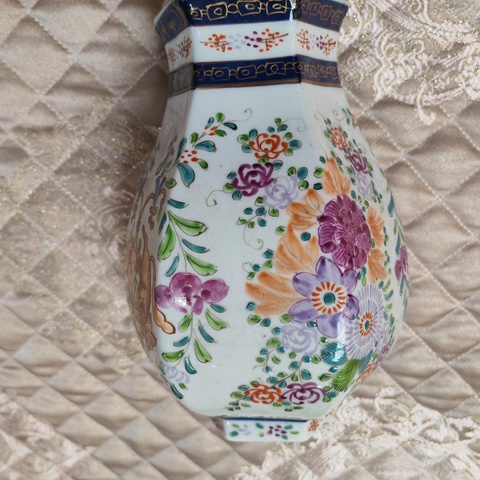 古玩陶瓷廣彩花卉紋將軍罐真品鑒賞圖