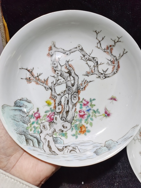 古玩陶瓷粉彩花卉紋臥盤真品鑒賞圖