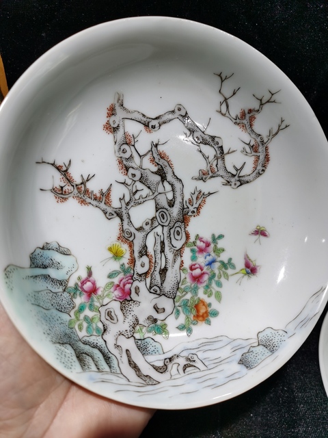 古玩陶瓷粉彩花卉紋臥盤真品鑒賞圖