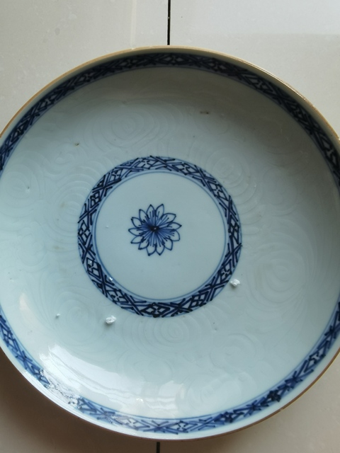 古玩陶瓷青花盤真品鑒賞圖