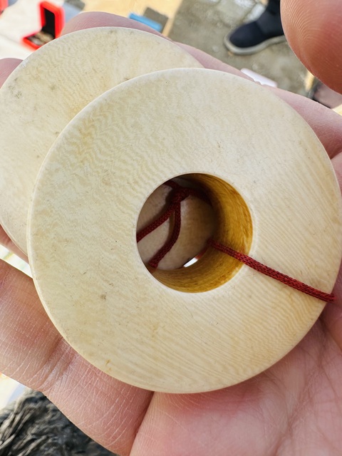 古玩玉器樹脂仿象牙圈真品鑒賞圖