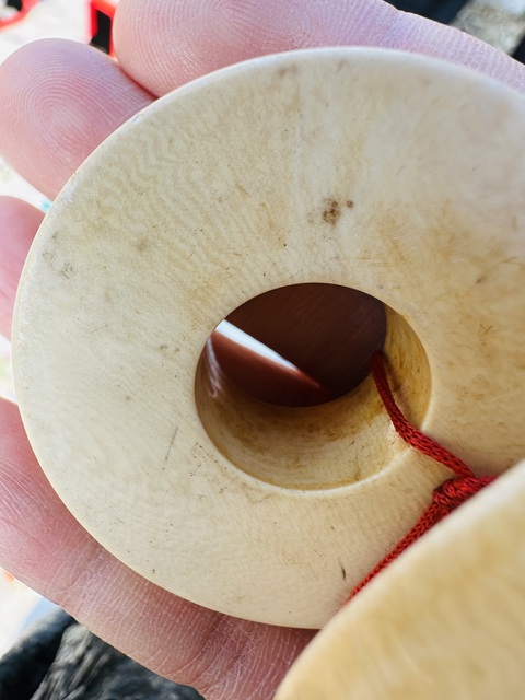 古玩玉器樹脂仿象牙圈真品鑒賞圖