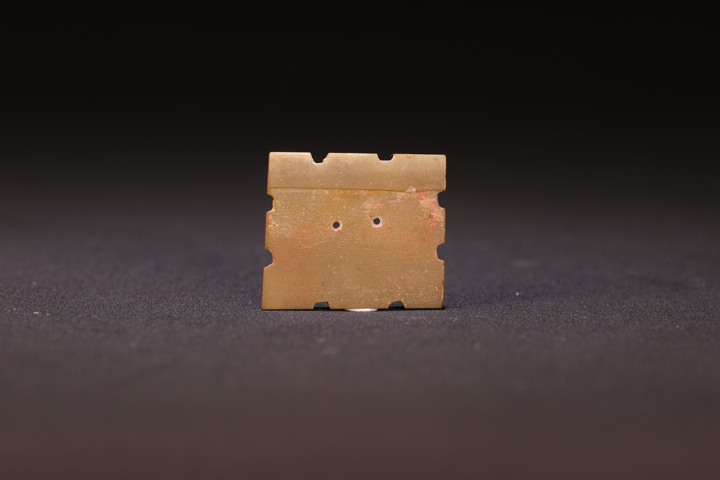 古玩玉器地方料龍紋片飾真品鑒賞圖