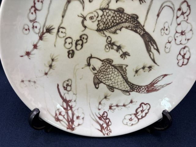 古玩陶瓷釉里紅雙魚(yú)盤(pán)真品鑒賞圖