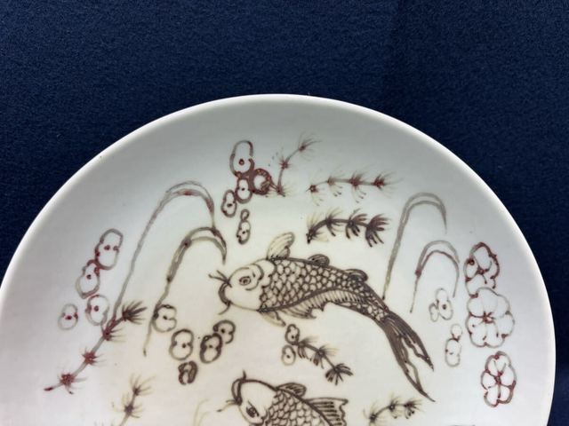 古玩陶瓷釉里紅雙魚(yú)盤(pán)真品鑒賞圖