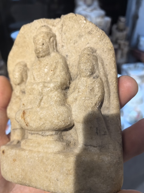 古玩雜項一佛二菩薩三尊像真品鑒賞圖