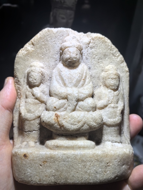 古玩雜項一佛二菩薩三尊像真品鑒賞圖