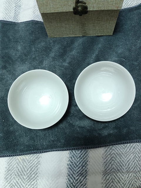 古玩陶瓷民國黃地粉彩寶相花碗真品鑒賞圖