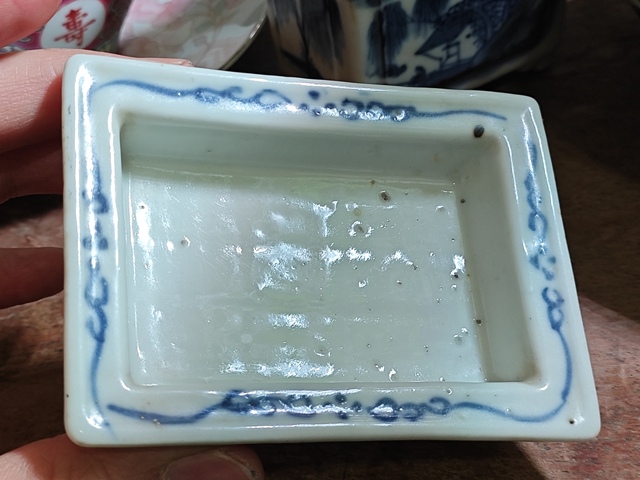 古玩陶瓷山水紋青花四方撇口花盆真品鑒賞圖