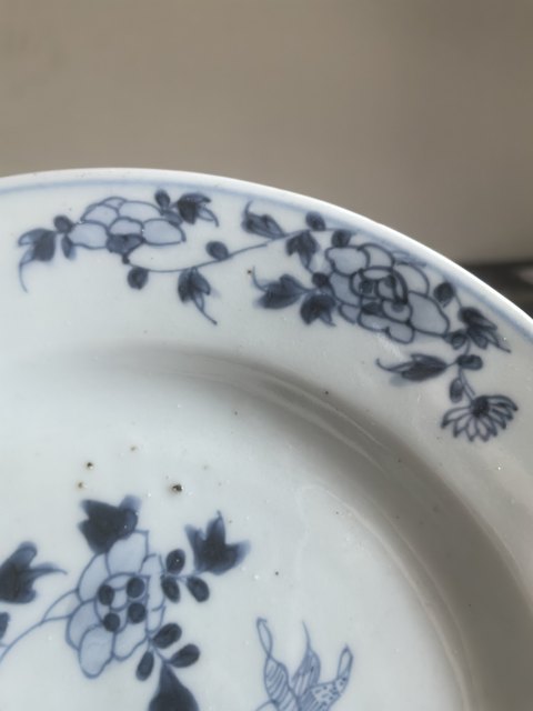 古玩陶瓷青花花卉盤真品鑒賞圖