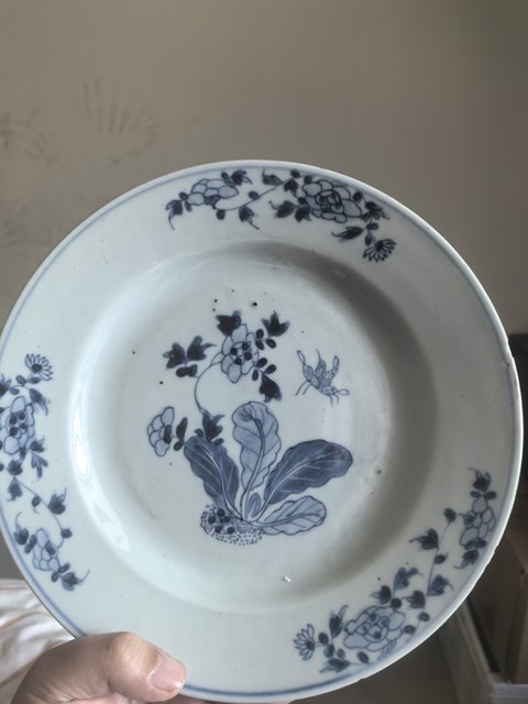 古玩陶瓷青花花卉盤真品鑒賞圖