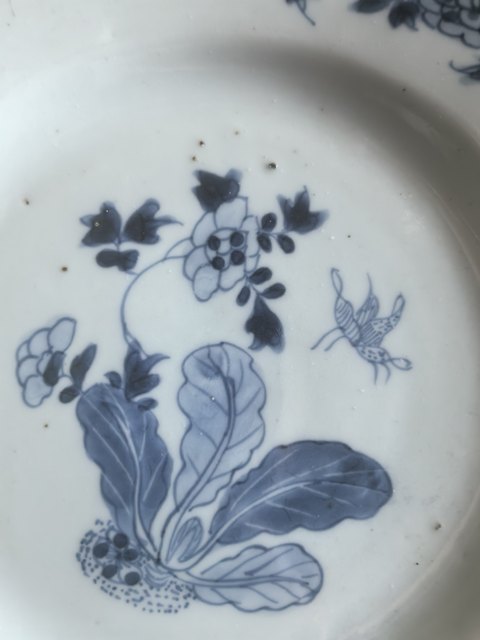 古玩陶瓷青花花卉盤真品鑒賞圖