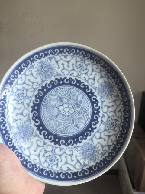 古玩陶瓷青花花卉盤真品鑒賞圖