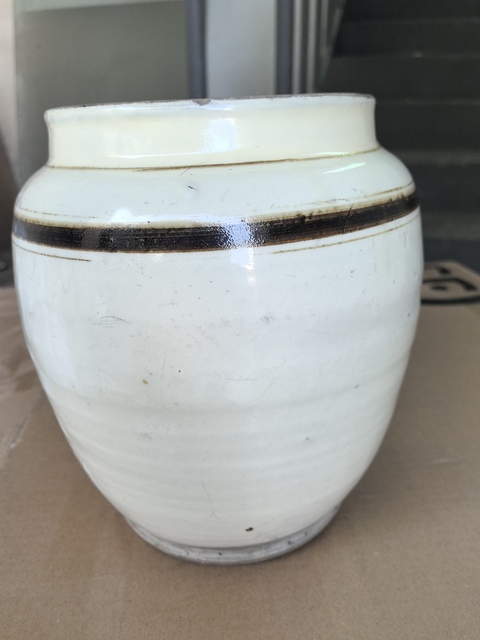 古玩陶瓷磁州窯白地黑花詩文罐，明末清初修足方式真品鑒賞圖