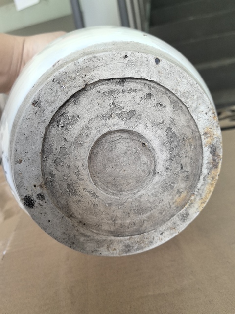 古玩陶瓷磁州窯白地黑花詩文罐，明末清初修足方式真品鑒賞圖