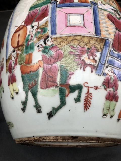 古玩陶瓷百子鬧春粉彩冬瓜罐真品鑒賞圖