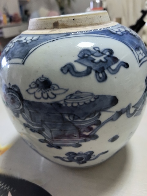 古玩陶瓷青花開光博古圖罐真品鑒賞圖