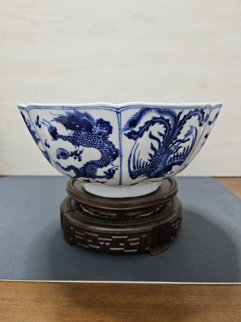 古玩陶瓷青花龍鳳紋花口碗真品鑒賞圖