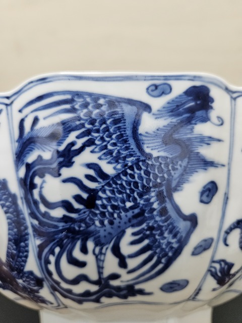 古玩陶瓷青花龍鳳紋花口碗真品鑒賞圖