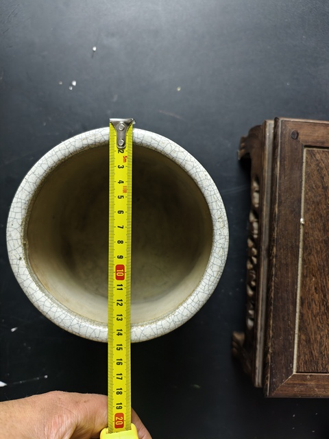 古玩陶瓷 三足筒式香爐真品鑒賞圖